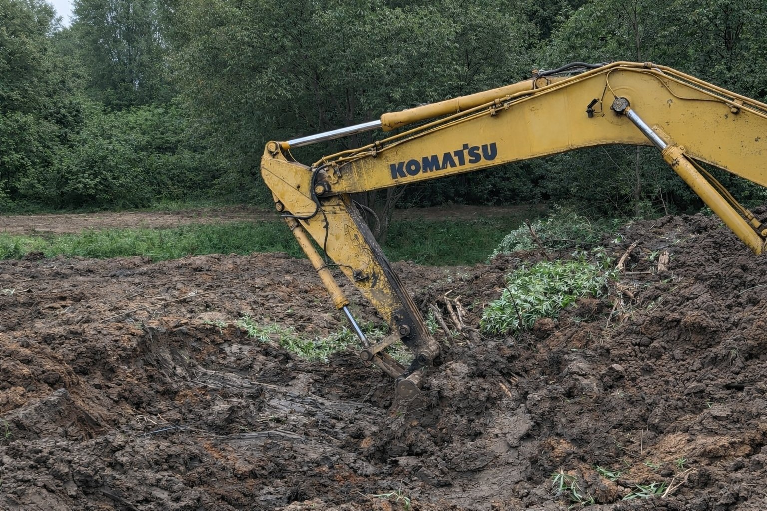 Работа RedHills — проект 42: очистка водоёмов, земляные работы, благоустройство